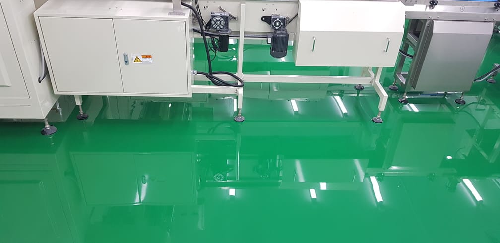 Sơn sàn Epoxy: Giải pháp hoàn hảo cho không gian công nghiệp và dân dụng